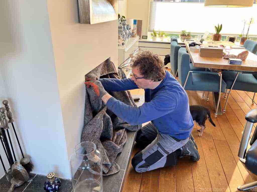 Schouwveger Gouda kleed schoorsteenreiniger Schouwveger Gouda kleed schoorsteenreiniger